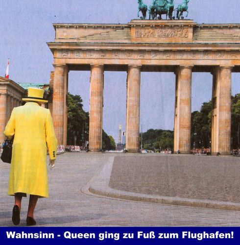 Cartoon: zu fuß (medium) by Andreas Prüstel tagged queen,staatsbesuch,deutschland,england,flughafen,cartoon,collage,andreas,pruestel