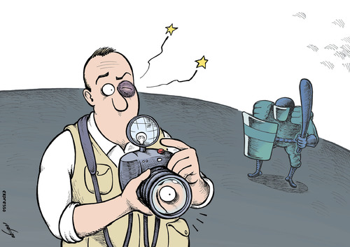 Cartoon: Repression on journalists (medium) by rodrigo tagged repression,press,freedom,journalism,dictatorship,democracy,speech,violence,police,protest