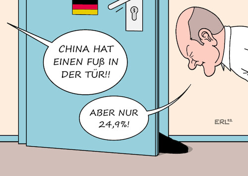 Cartoon: Fuß in der Tür (medium) by Erl tagged politik,wirtschaft,hamburger,hafen,hamburg,bundeskanzler,olaf,scholz,deal,kompromiss,kabinett,koalition,beteiligung,china,staatskonzern,cosco,terminal,weltmacht,streben,xi,jinping,diktatur,fuß,tür,haus,deutschland,karikatur,erl,politik,wirtschaft,hamburger,hafen,hamburg,bundeskanzler,olaf,scholz,deal,kompromiss,kabinett,koalition,beteiligung,china,staatskonzern,cosco,terminal,weltmacht,streben,xi,jinping,diktatur,fuß,tür,haus,deutschland,karikatur,erl