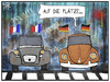 Cartoon: Frankreich gegen Deutschland (small) by Kostas Koufogiorgos tagged karikatur,koufogiorgos,illustration,cartoon,frankreich,deutschland,wm,fussball,sport,auto,rennen,käfer,ente,vw,2cv,citroen,duell